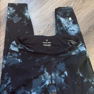 Sweaty Betty Black and Blue Artistic Leggings